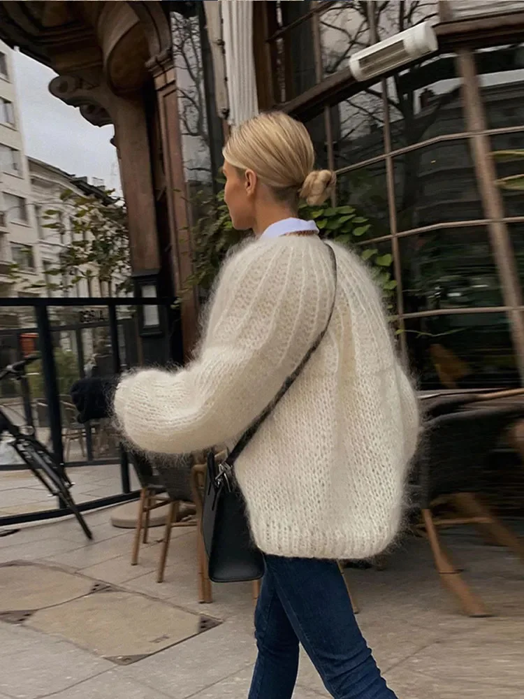 Mohair Solid Crochet Lantern Sleeve Women Cardigan V-neck Open Front Elegant Top Sweater 2023 Autumn Winter Chic Casual Knitwear
Mohair Solid Crochet Lantern Sleeve Women Cardigan V-neck Open Front Elegant Top Sweater 2023 Autumn Winter Chic Casual Knitwear