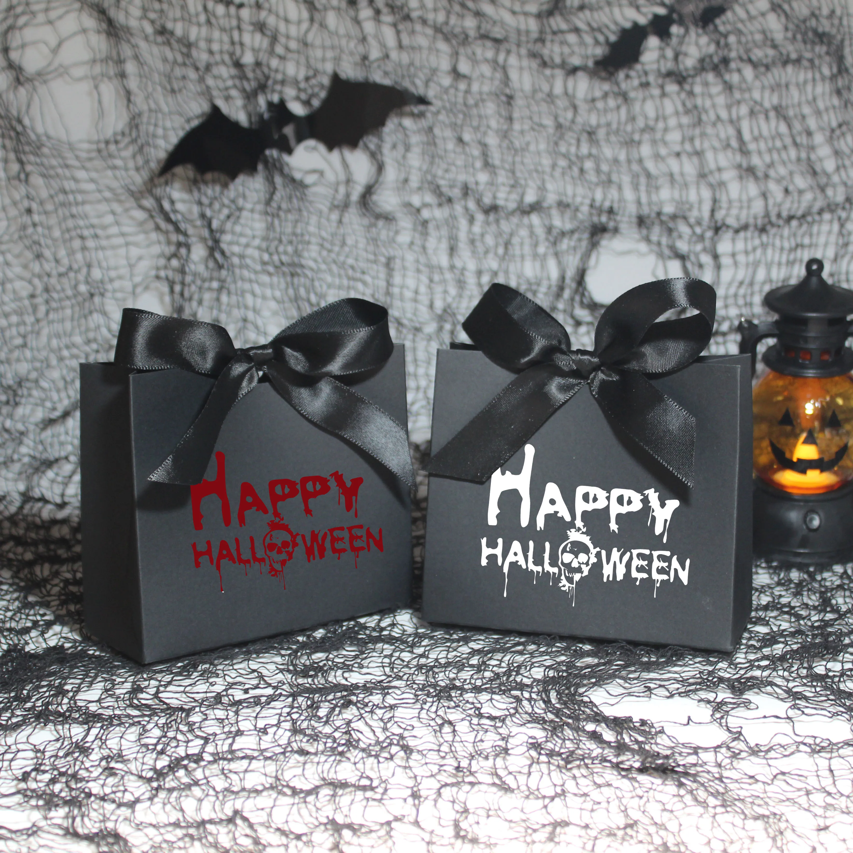 Mini Gift Bag with 'Happy Halloween' PrintIdea for Candy or Small Gifts Perfect for Halloween Party and Kids Trick-or-Treating
Mini Gift Bag with 'Happy Halloween' PrintIdea for Candy or Small Gifts Perfect for Halloween Party and Kids Trick-or-Treating