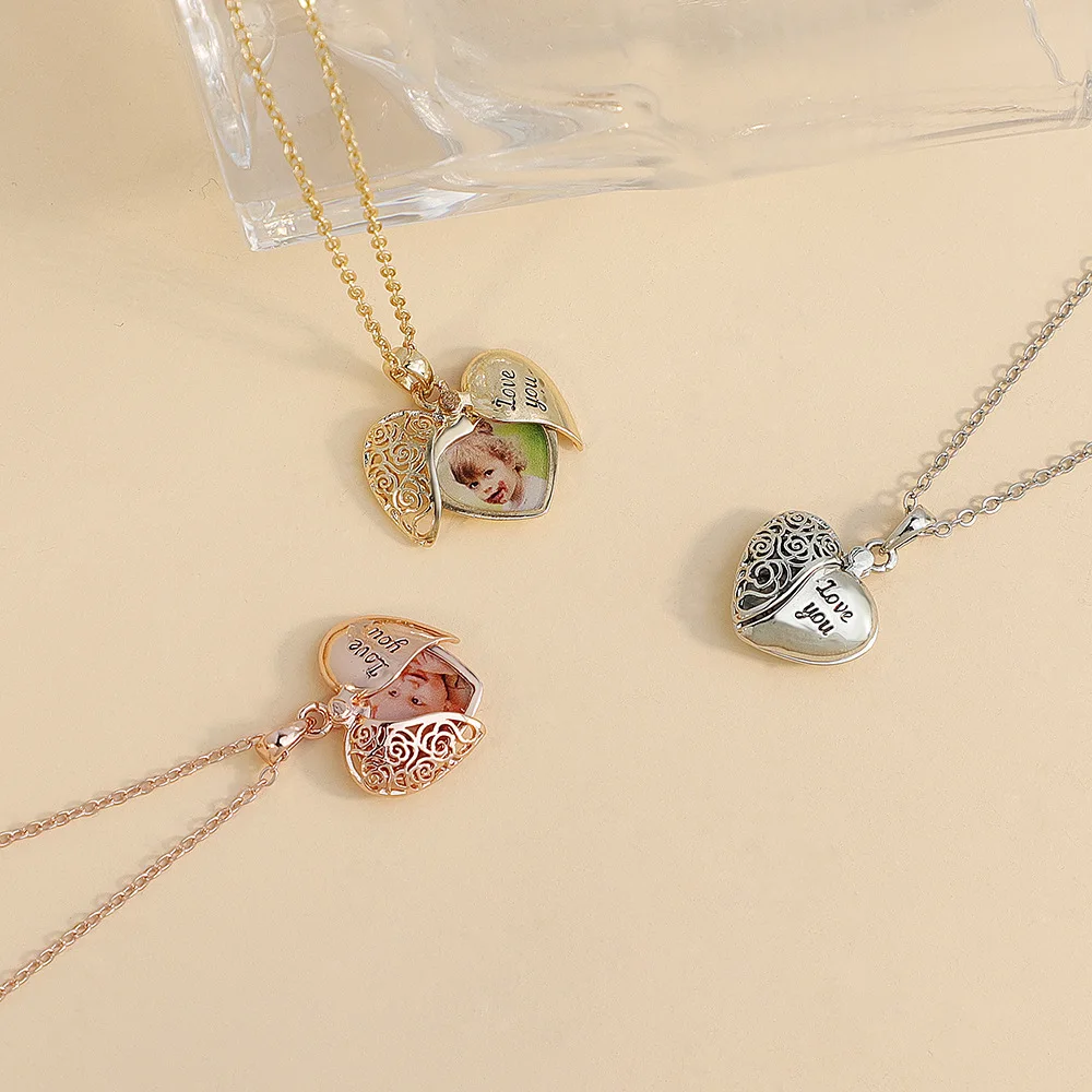 Fashion Creative Heart Shaped Half Hollowed Corrosion Love You Double Open Peach Heart Custom Photo Name Necklace Gift
Fashion Creative Heart Shaped Half Hollowed Corrosion Love You Double Open Peach Heart Custom Photo Name Necklace Gift