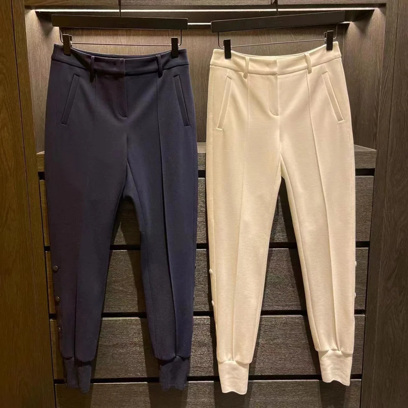 South Korea's original single GOLF clothing women's sports pants summer new calf pants speed dry breathable golf pants women
South Korea's original single GOLF clothing women's sports pants summer new calf pants speed dry breathable golf pants women