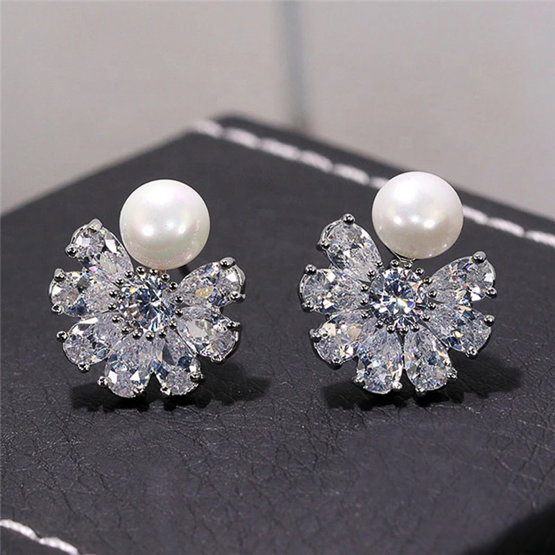 New Gorgeous Bridal Simulated Pearl Wedding Earrings with Brilliant Cubic Zirconia Elegant Women Accessories Fashion Jewelry
New Gorgeous Bridal Simulated Pearl Wedding Earrings with Brilliant Cubic Zirconia Elegant Women Accessories Fashion Jewelry