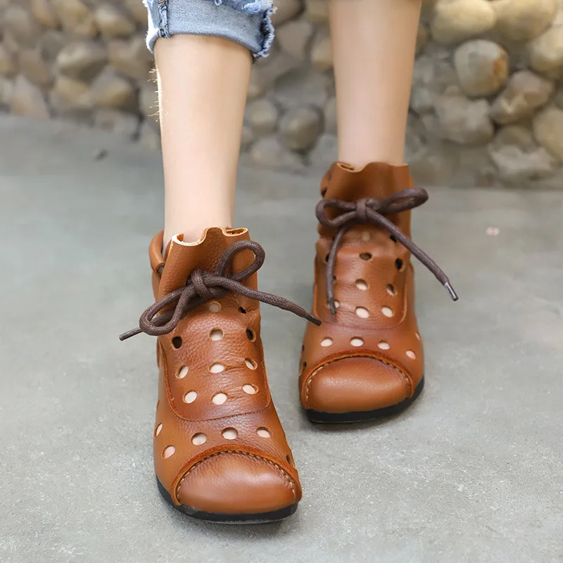 2023 summer new hollow out breathable women's boots ethnic wind fashionable and versatile high-top casual shoes
2023 summer new hollow out breathable women's boots ethnic wind fashionable and versatile high-top casual shoes
