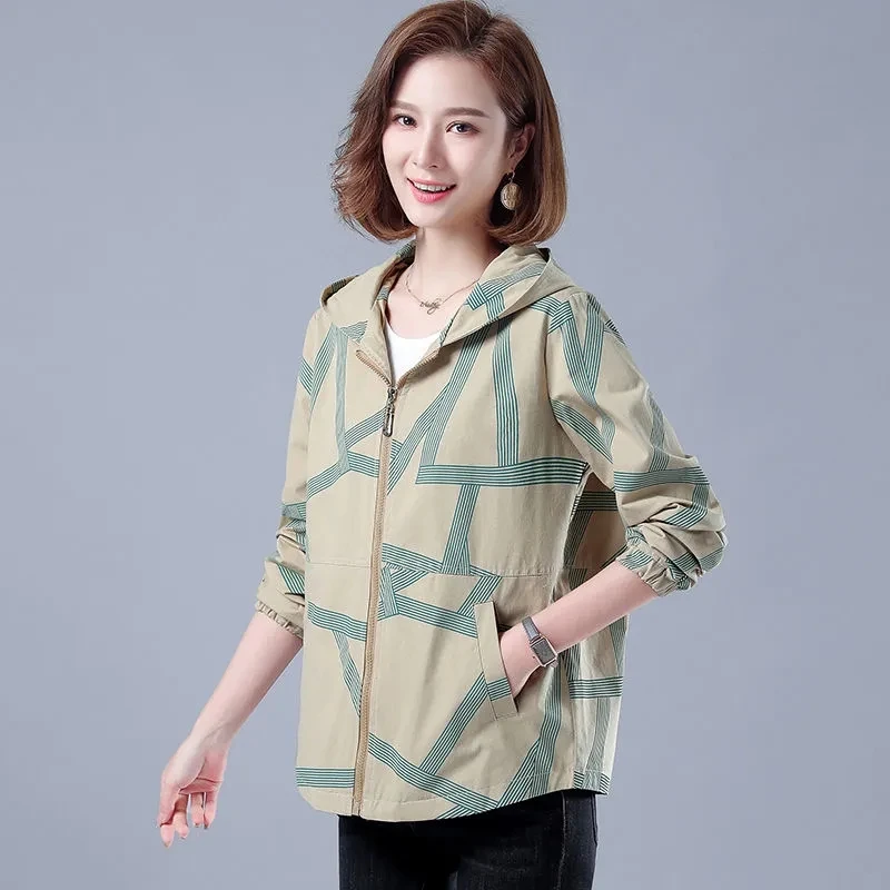 Trench Coat Women Spring Autumn 2023 New Large Size printing Hooded Windbreaker Jacket Fashion Casual Loose Outerwear Womens
Trench Coat Women Spring Autumn 2023 New Large Size printing Hooded Windbreaker Jacket Fashion Casual Loose Outerwear Womens