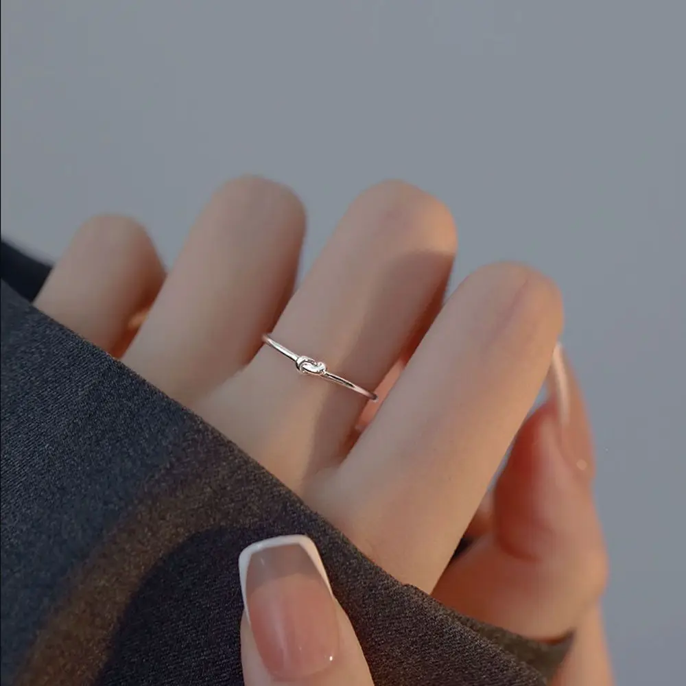 Minimalist Knotted Design Open Finger Rings Japanese Style Plain Silver Finger Rings Cool Style Metal Index Finger Rings
Minimalist Knotted Design Open Finger Rings Japanese Style Plain Silver Finger Rings Cool Style Metal Index Finger Rings