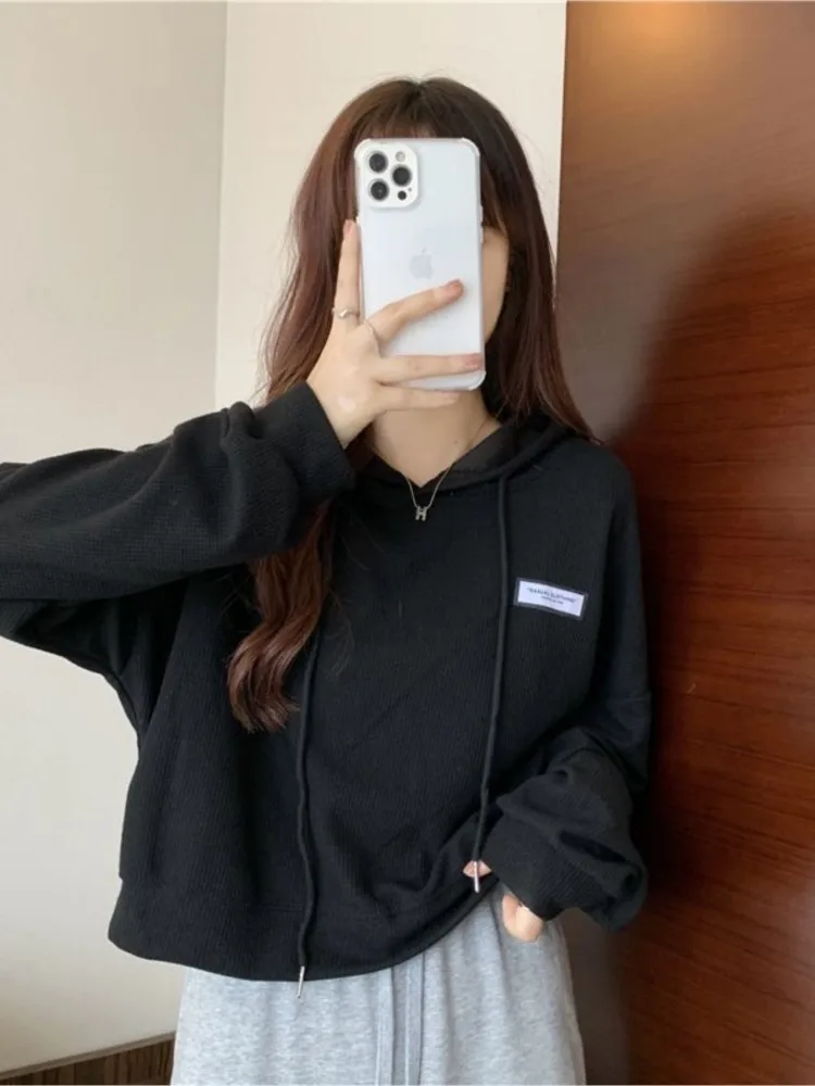 Sweater hooded women's trendy autumn and winter new small loose Korean version short lazy wind jacket top pullover
Sweater hooded women's trendy autumn and winter new small loose Korean version short lazy wind jacket top pullover