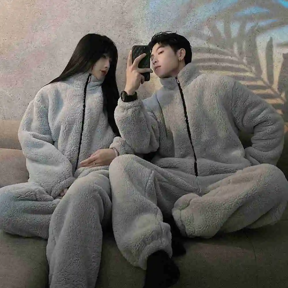 Winter Pajamas Women Coral Fleece Homewear Suit Couple Long Pijama Men Thickened Velvet Warm Soft Comfortable Pajamas Set
Winter Pajamas Women Coral Fleece Homewear Suit Couple Long Pijama Men Thickened Velvet Warm Soft Comfortable Pajamas Set