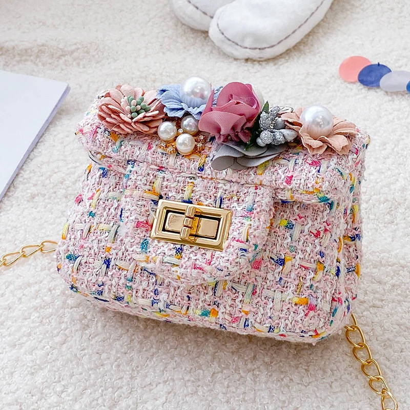 2022 Children's bag cute girls Messenger bag plush fashion princess small fragrant wind shoulder change little girl bag tide
2022 Children's bag cute girls Messenger bag plush fashion princess small fragrant wind shoulder change little girl bag tide