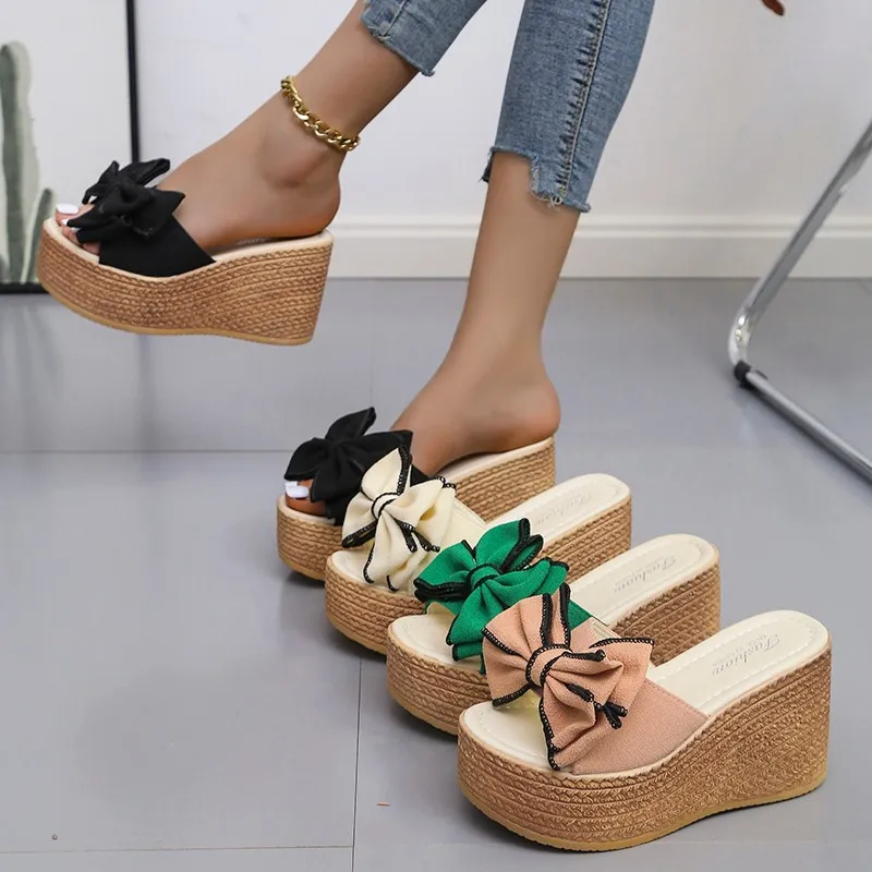 Female Shoes Big Size Womens Slippers Outdoor Flower Luxury Slides Low Platform Butterfly-Knot On A Wedge 2022 Designer Butterfl
Female Shoes Big Size Womens Slippers Outdoor Flower Luxury Slides Low Platform Butterfly-Knot On A Wedge 2022 Designer Butterfl
