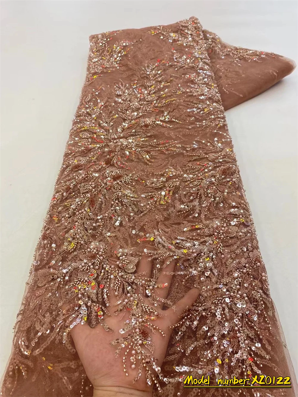 2022 элегантный тяжелый бисерный блестки, кружевная ткань с бусинами, нигерийская 3D вышивка, сетчатая кружевная ткань для свадебного платья ...
2022 элегантный тяжелый бисерный блестки, кружевная ткань с бусинами, нигерийская 3D вышивка, сетчатая кружевная ткань для свадебного платья ...