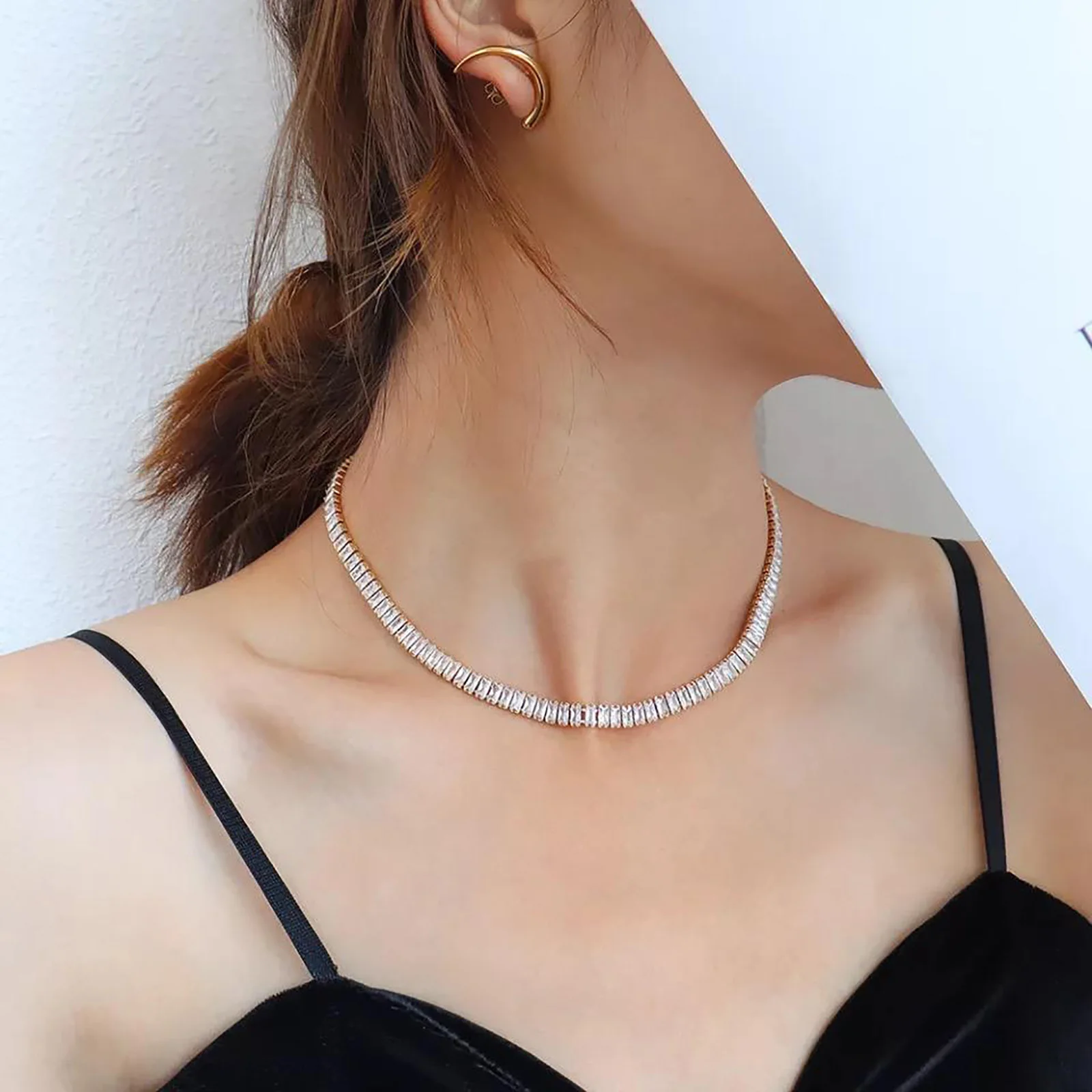 Luxury Iced Out Tennis Chain Necklaces for Women, Bling AAA Cubic Zircon Chain Choker Collar, Crystal colares para mulheres
Luxury Iced Out Tennis Chain Necklaces for Women, Bling AAA Cubic Zircon Chain Choker Collar, Crystal colares para mulheres