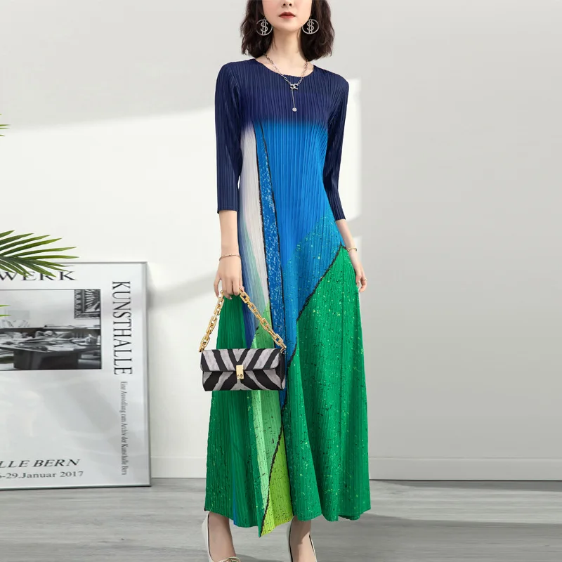 Miyake Pleated 2022 Fall Retro High Fashion French European Female Large Size Long Skirt Dress Indian Dress Original Designer
Miyake Pleated 2022 Fall Retro High Fashion French European Female Large Size Long Skirt Dress Indian Dress Original Designer