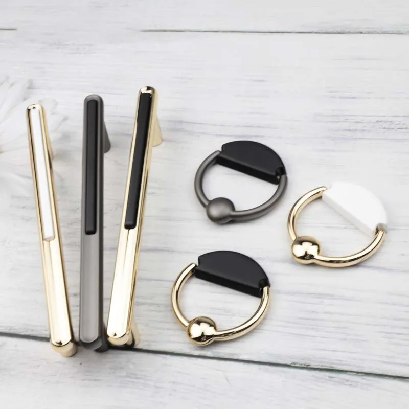 New Light Luxury Zinc Alloy Handle Simple Wardrobe Gold Black Handle Drawer Handle Bedroom Drawer Cabinet Handle Dressing Table
New Light Luxury Zinc Alloy Handle Simple Wardrobe Gold Black Handle Drawer Handle Bedroom Drawer Cabinet Handle Dressing Table