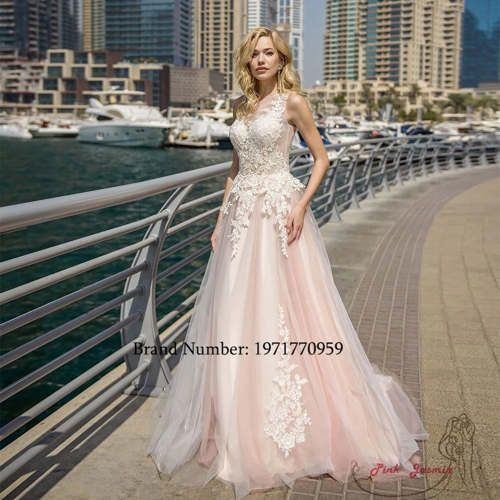Champagne Strapless Romantic Wedding Dresses for Women 2022 Sleeveless New Applique Button Back Bridal Gowns for Princess 2023
Champagne Strapless Romantic Wedding Dresses for Women 2022 Sleeveless New Applique Button Back Bridal Gowns for Princess 2023