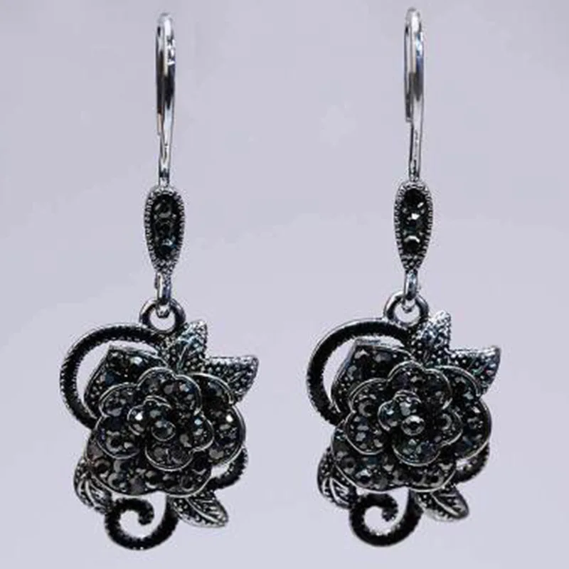 Milangirl New Luxury Vintage Black Flower Crystal Design Earrings For Women Party s Jewelry
Milangirl New Luxury Vintage Black Flower Crystal Design Earrings For Women Party s Jewelry
