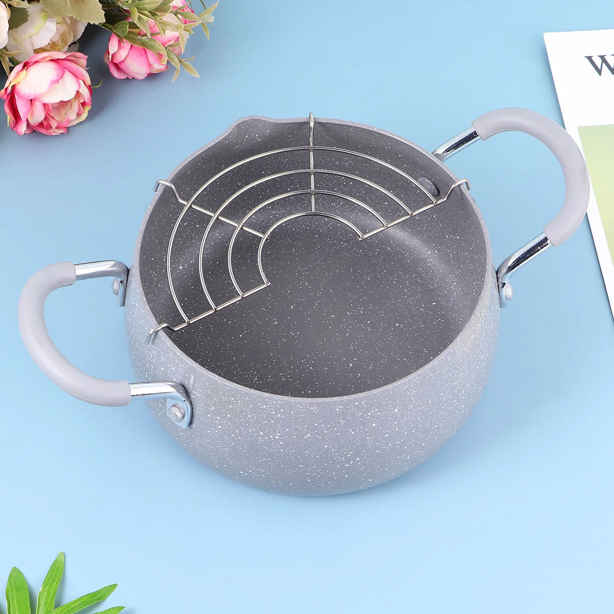 Household Frying Pot Mini Frying Pan Universal Fryer Tempura with Oil Strainer Rack and Lid for Induction Cooker Gas Stove
Household Frying Pot Mini Frying Pan Universal Fryer Tempura with Oil Strainer Rack and Lid for Induction Cooker Gas Stove