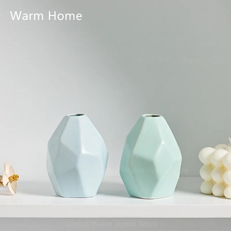 Free Shipping! Ins Mini Faceted Ceramic Vase Ornament Decor Hydroponic Small Flower Vases Porcelain Aromatherapy Bottles Home
Free Shipping! Ins Mini Faceted Ceramic Vase Ornament Decor Hydroponic Small Flower Vases Porcelain Aromatherapy Bottles Home