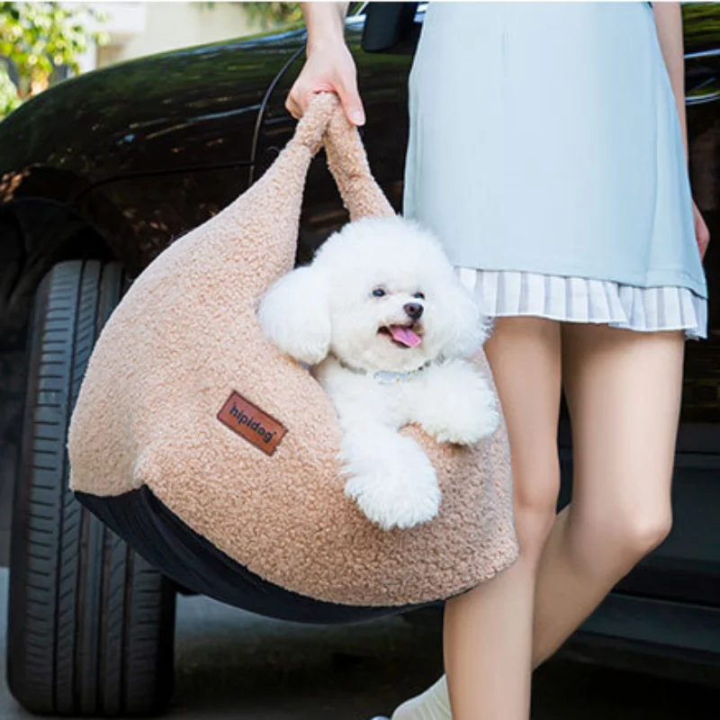 

Travel Cushion Pet Plush Dog Kitten Warm Sofa Beds Safety Car Transport Removable Cat Seat Bed Carrier Dog Protector Puppy