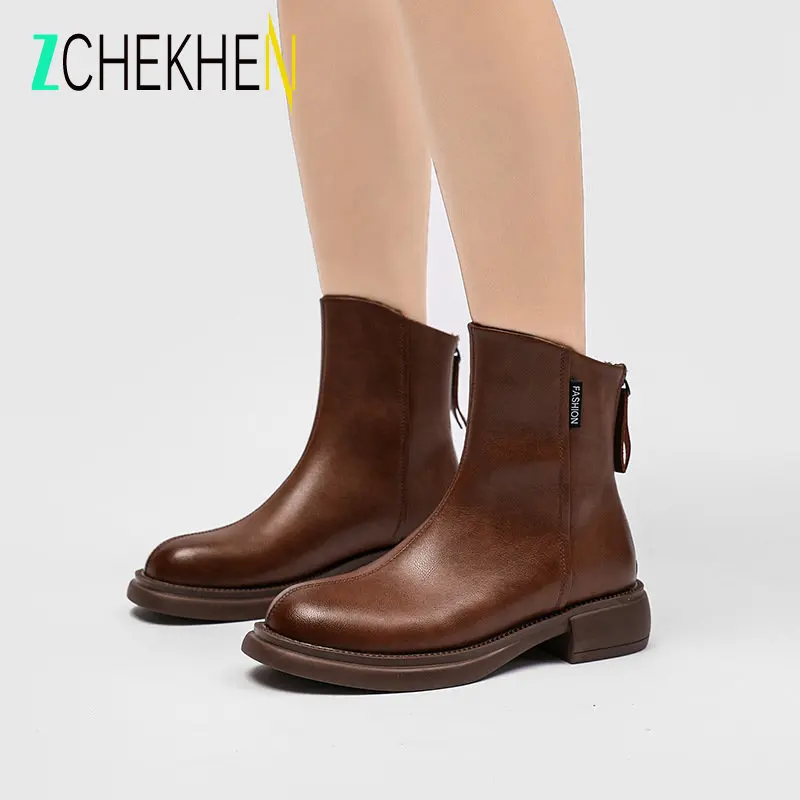 Luxury Metal Latch Leather Boots Women Hollow Out Brogues Platform Short Motorcycle Boots Women Riding Botas Muje
Luxury Metal Latch Leather Boots Women Hollow Out Brogues Platform Short Motorcycle Boots Women Riding Botas Muje