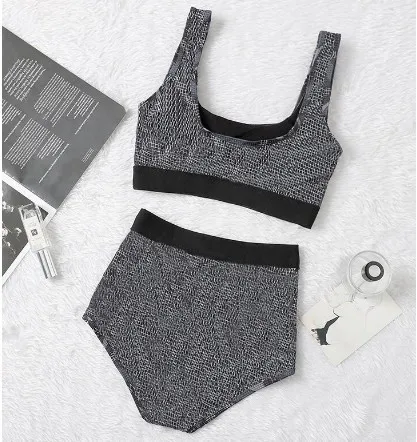 Summer Women Abstract Printed Split Design Swimwear Beach Female Bikini Suit Sexy One Piece Swimsuit Long Sleeved Diving Suit
Summer Women Abstract Printed Split Design Swimwear Beach Female Bikini Suit Sexy One Piece Swimsuit Long Sleeved Diving Suit