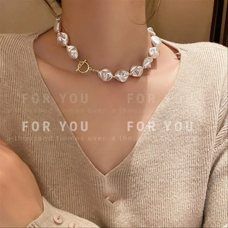 Baroque irregular pearl necklace personality design sense clavicle chain temperament net red senior sense necklace Free shipping
Baroque irregular pearl necklace personality design sense clavicle chain temperament net red senior sense necklace Free shipping