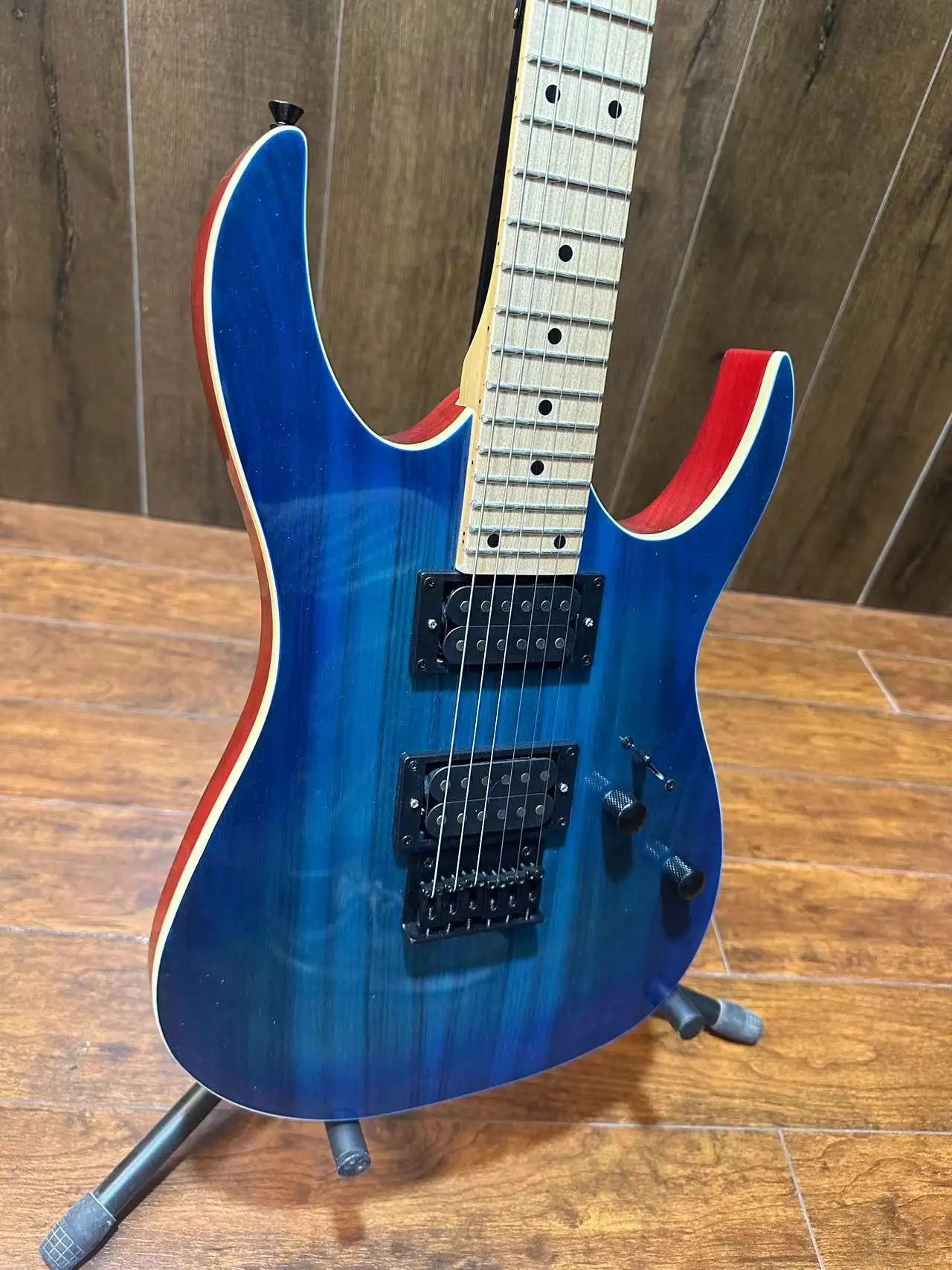 High end customized electric guitar Rosewood Fingerboard High Quality Guitarra Free Shipping
High end customized electric guitar Rosewood Fingerboard High Quality Guitarra Free Shipping