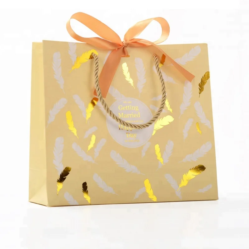 Custom Custom Logo Gold Foil Printed Marble Christmas Gift Pack Bag Luxury Present Gift Bag With Ribbon
Custom Custom Logo Gold Foil Printed Marble Christmas Gift Pack Bag Luxury Present Gift Bag With Ribbon
