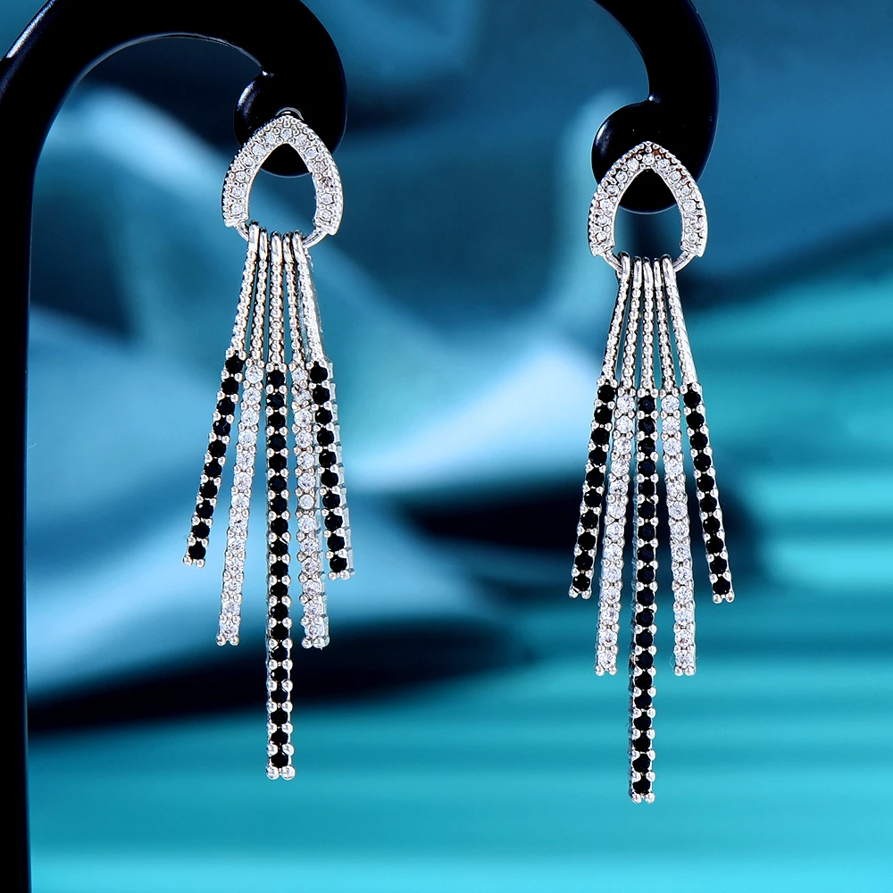 Soramoore Trendy Silver CZ Original Lines Pendant Earrings for Women Girl Daily High Quality Japanese Korean Gothic Accessories
Soramoore Trendy Silver CZ Original Lines Pendant Earrings for Women Girl Daily High Quality Japanese Korean Gothic Accessories