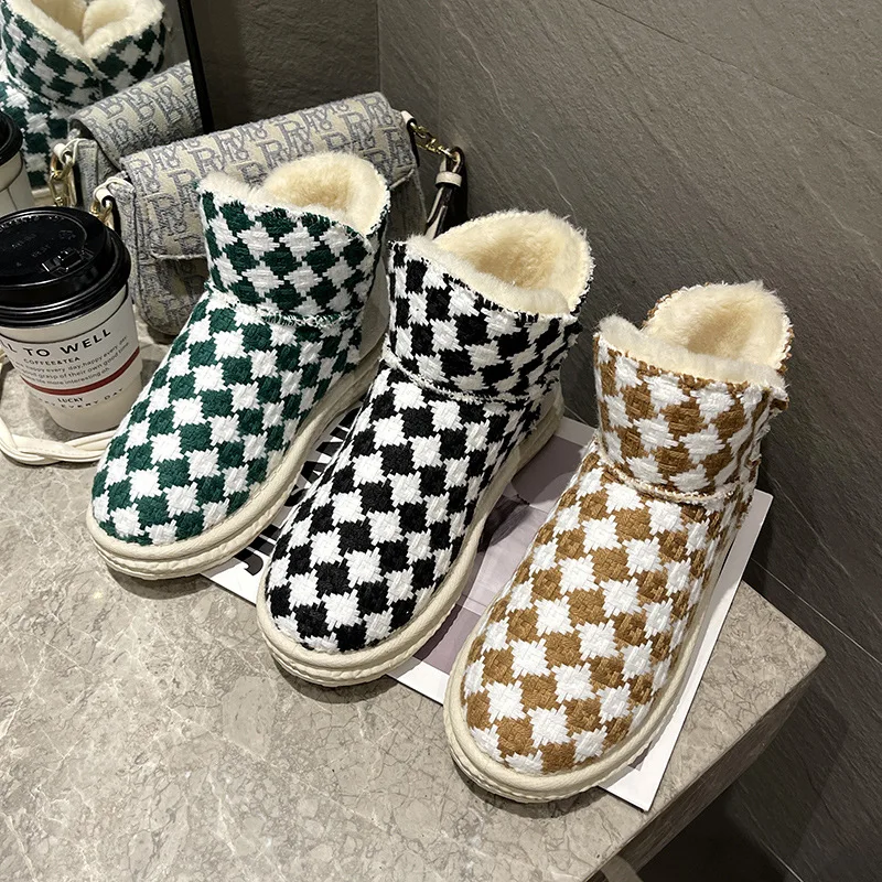 Suede Snow Boots for Women Winter New Korean Women's Suede Thermal Cotton Shoes Student Short Cotton Boots
Suede Snow Boots for Women Winter New Korean Women's Suede Thermal Cotton Shoes Student Short Cotton Boots