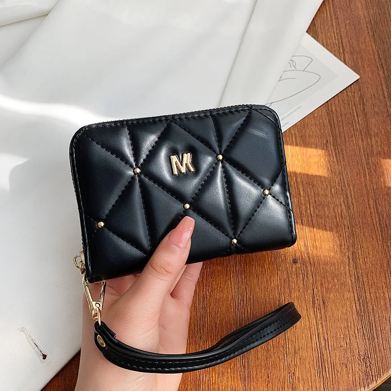 Summer Female Short Section 2022 New Fashion Korean Version of The Tide Student Small Fresh Lady Cute Small Purse Holding
Summer Female Short Section 2022 New Fashion Korean Version of The Tide Student Small Fresh Lady Cute Small Purse Holding
