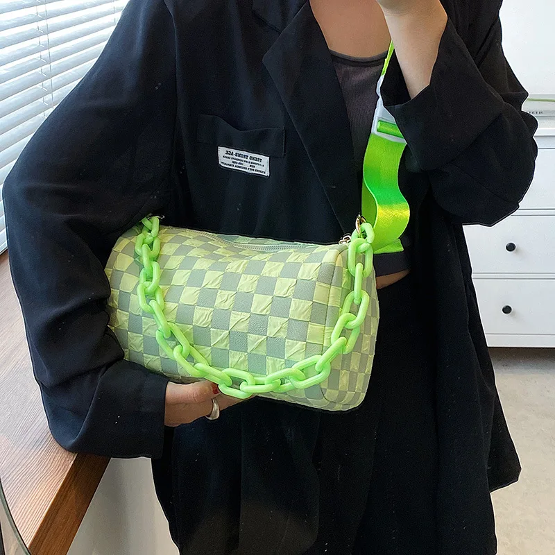 Korean Casual Messenger Bag Japanese Checkerboard Single Shoulder Fashion High-capacity Class Commuting 2022 Popular Trend Woman
Korean Casual Messenger Bag Japanese Checkerboard Single Shoulder Fashion High-capacity Class Commuting 2022 Popular Trend Woman