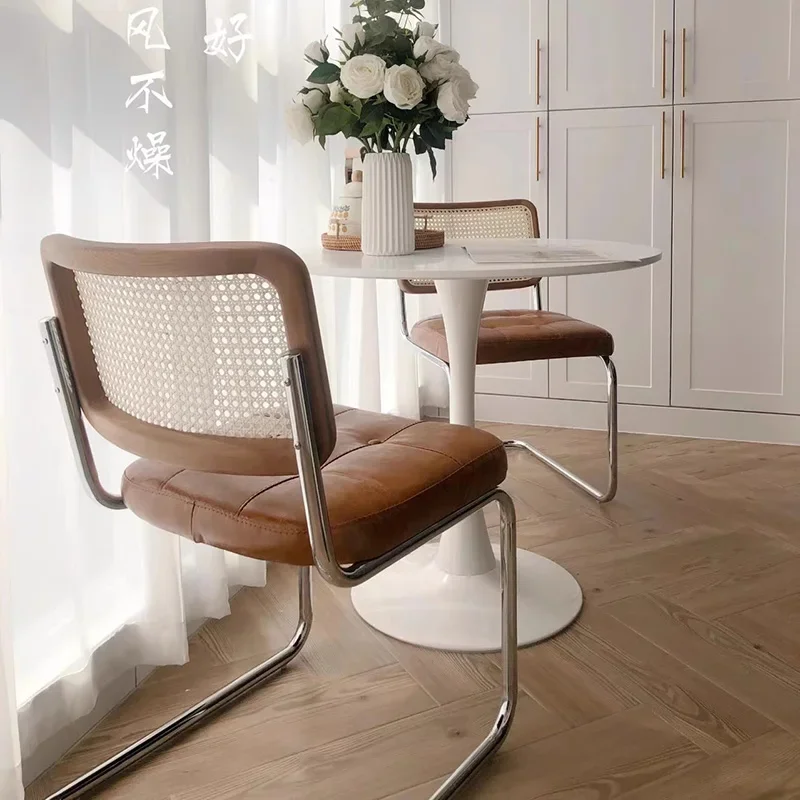 

Европейские красивые обеденные стулья, металлические роскошные модные обеденные стулья, современные скандинавские стулья, столовая мебель для дома