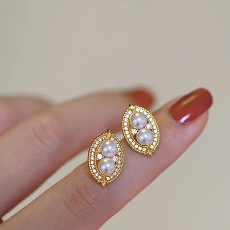 Hong Kong style French temperament net red Earrings female summer metal buttons circle pearl earrings earrings accessories
Hong Kong style French temperament net red Earrings female summer metal buttons circle pearl earrings earrings accessories