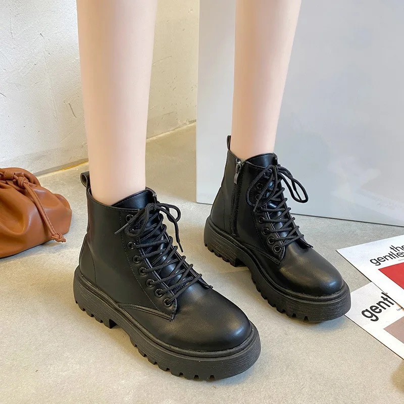 Black Platform Boots Women Boots Winter Leather Boots Lace Up Ankle Boots Motorcycle Thick Heel Platform High Heels shoes 
Black Platform Boots Women Boots Winter Leather Boots Lace Up Ankle Boots Motorcycle Thick Heel Platform High Heels shoes