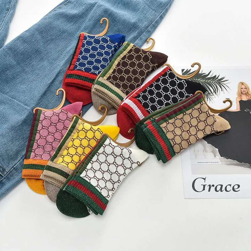 35pairs Wholesale New Fashion Socks For Women Spring, Autumn And Winter Pure Cotton Medium High Tube Vintage Leg Socks
35pairs Wholesale New Fashion Socks For Women Spring, Autumn And Winter Pure Cotton Medium High Tube Vintage Leg Socks