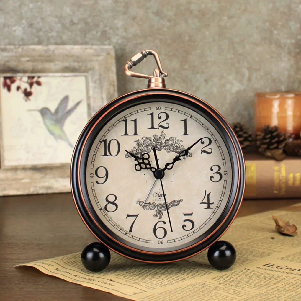Living Room Bedroom 5.5 Inch Retro Style Alarms Clock Office Hotel Round Desk Clocks Nightstand Decoration Festival Gift
Living Room Bedroom 5.5 Inch Retro Style Alarms Clock Office Hotel Round Desk Clocks Nightstand Decoration Festival Gift