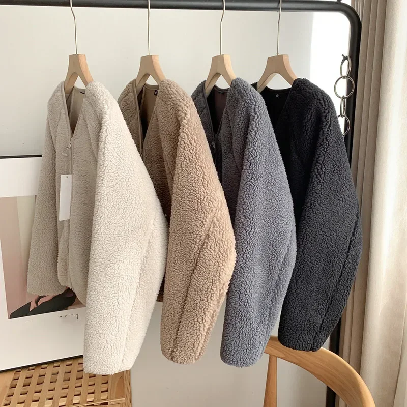Lamb Fur Women Coats Autumn Winter Solid Thick Warm V-Neck Long-Sleeved Casual All Match Female Outwear Jackets Jacket Women
Lamb Fur Women Coats Autumn Winter Solid Thick Warm V-Neck Long-Sleeved Casual All Match Female Outwear Jackets Jacket Women