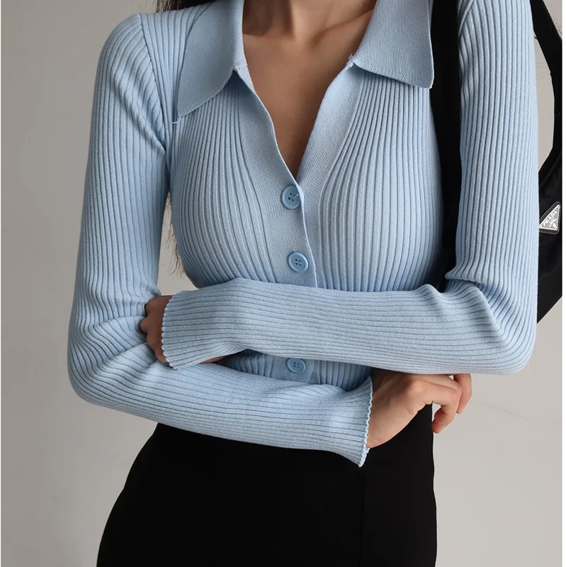 Autumn 2023 New Women's Sexy V-neck Long Sleeve Fold Over Knitted Cardigan Sweater Lapel Slim Fit Top Women's Hollow Button
Autumn 2023 New Women's Sexy V-neck Long Sleeve Fold Over Knitted Cardigan Sweater Lapel Slim Fit Top Women's Hollow Button