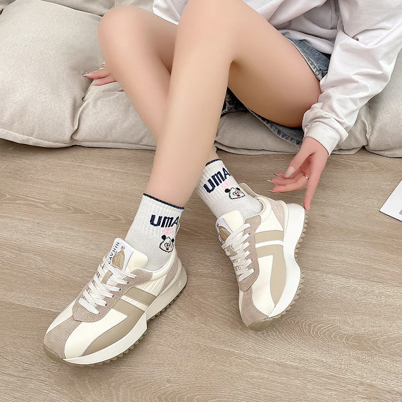 2023 Fashion Designer Women's Chunky Sneakers Suede Splicing Cloth Women Shoes Trendy Girls Casual Sport Shoes Woman
2023 Fashion Designer Women's Chunky Sneakers Suede Splicing Cloth Women Shoes Trendy Girls Casual Sport Shoes Woman