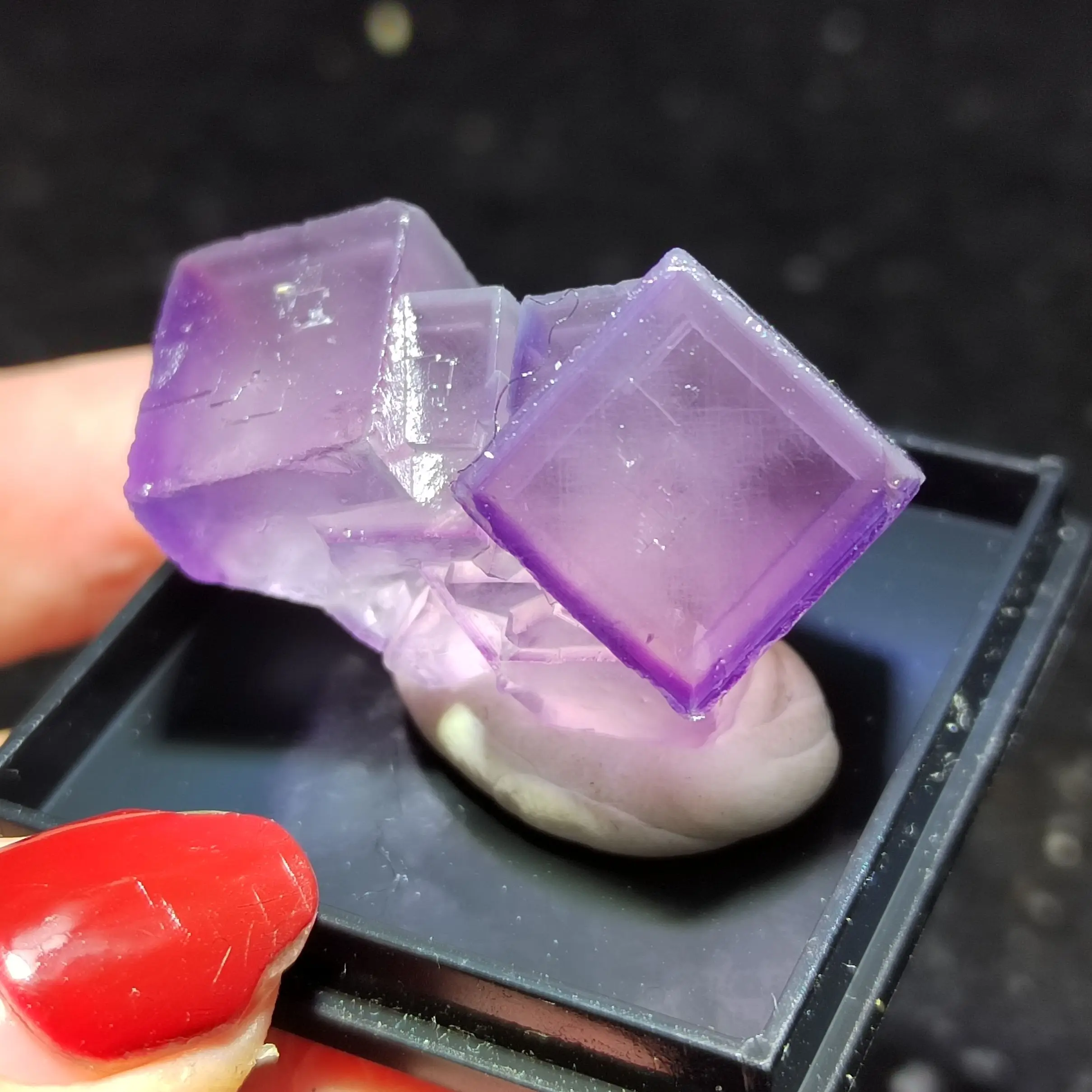 20.3gNatural rare purple fluorite cluster mineral teaching specimen CRYSTAL HEALING CRYSTAL QUARTZ GEM home decoration
20.3gNatural rare purple fluorite cluster mineral teaching specimen CRYSTAL HEALING CRYSTAL QUARTZ GEM home decoration
