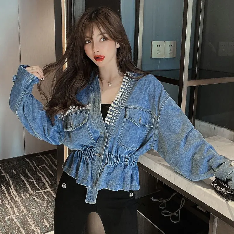 Women Jacket 2022 Spring Autumn Korean Chic Female All-Match V-Neck Retro Beaded Diamond Design Loose Short Denim Coats
Women Jacket 2022 Spring Autumn Korean Chic Female All-Match V-Neck Retro Beaded Diamond Design Loose Short Denim Coats