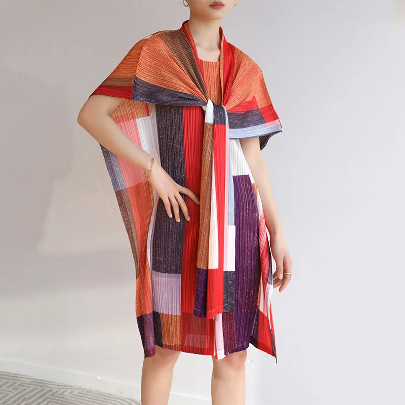 2022 Summer Print Loose Large Size Women High Neck Miyak Pleated Dress Scarf Striped Chic Party Dress Banquet
2022 Summer Print Loose Large Size Women High Neck Miyak Pleated Dress Scarf Striped Chic Party Dress Banquet