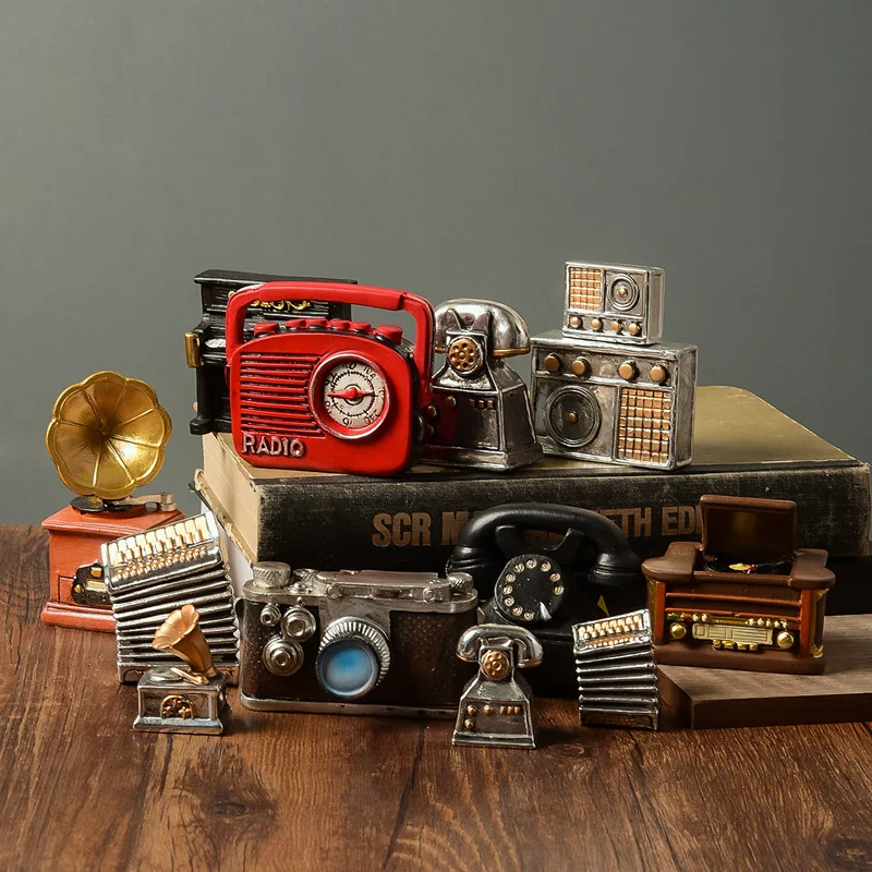 Nostalgic retro resin ornaments crafts home decoration phonograph Mini ornaments photography props camera
Nostalgic retro resin ornaments crafts home decoration phonograph Mini ornaments photography props camera