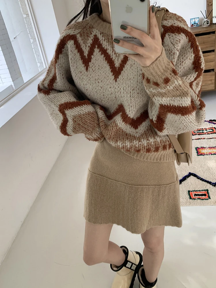 Women Autumn Winter Sweater Vintage Jacquard Thick Warm Temperament Stripe Tender Beautiful Coat Leisure Time Pullover D2190
Women Autumn Winter Sweater Vintage Jacquard Thick Warm Temperament Stripe Tender Beautiful Coat Leisure Time Pullover D2190