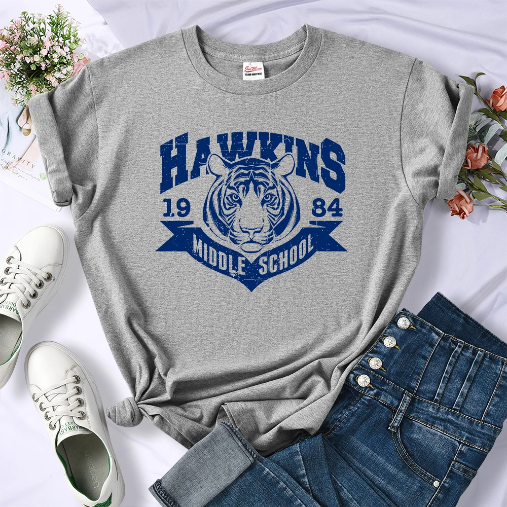 Hawkins Middle School Tigers T-Shirt Female Summer Breathable T Shirts Cool O-Neck Short Sleeve Sport Street Hip Hop T Shirt
Hawkins Middle School Tigers T-Shirt Female Summer Breathable T Shirts Cool O-Neck Short Sleeve Sport Street Hip Hop T Shirt