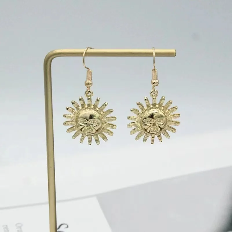 Vintage Earrings For Women Wholesale Boho New Jewelry Pendant Set Retro Personality Aesthetics Gothic Punk Gift Accessories Hot
Vintage Earrings For Women Wholesale Boho New Jewelry Pendant Set Retro Personality Aesthetics Gothic Punk Gift Accessories Hot
