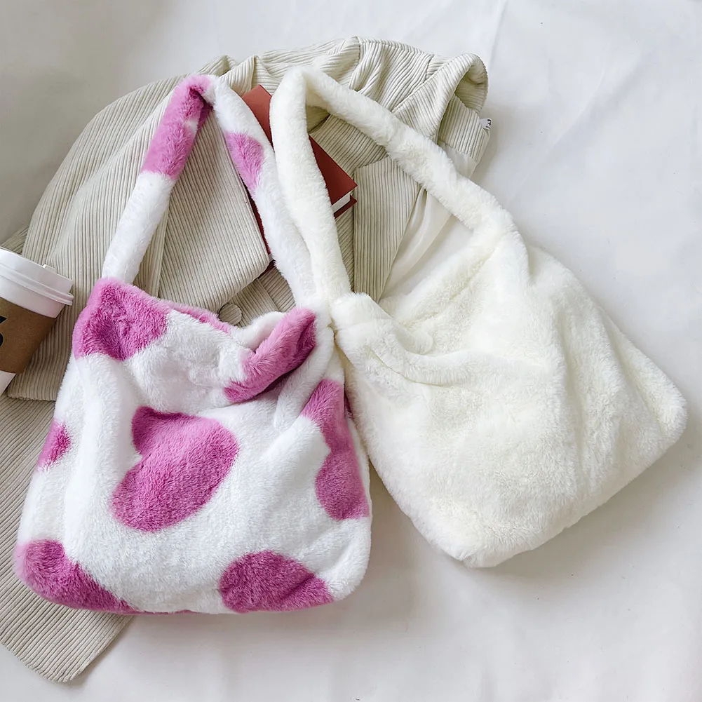 Women's Bag Fashion Love Heart Printing Plush Shoulder Crossbody Shopper Bag Ladies Casual Autumn Winter Portable Street Handbag
Women's Bag Fashion Love Heart Printing Plush Shoulder Crossbody Shopper Bag Ladies Casual Autumn Winter Portable Street Handbag