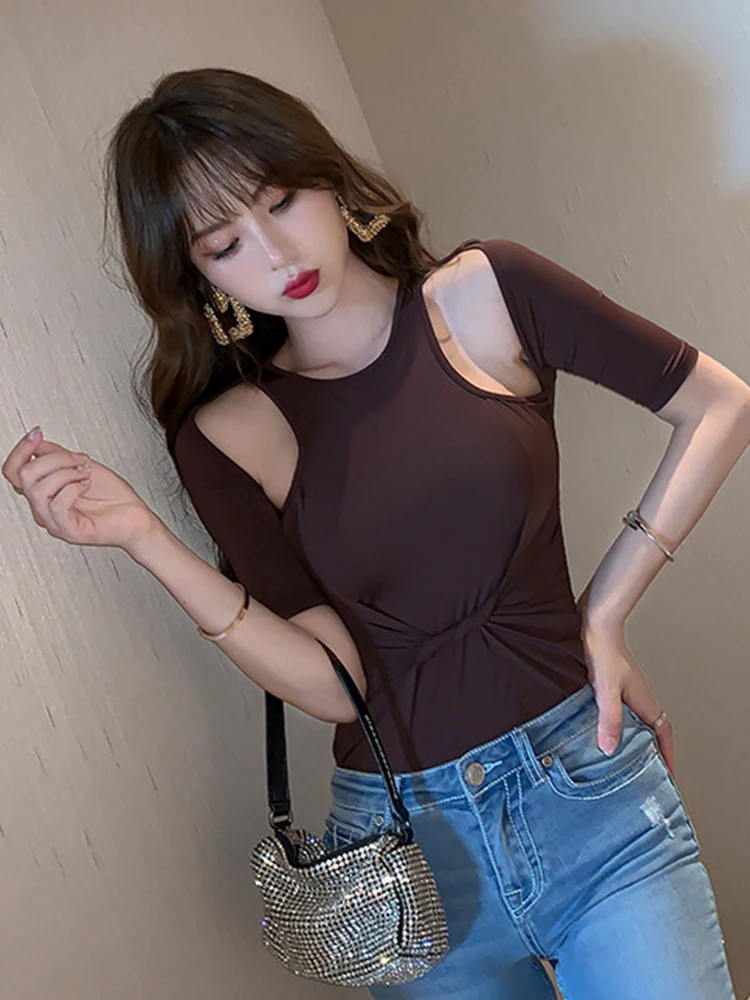 2022 Summer Women’s Leisure Casual Hollow Short Sleeve Off Shoulder Tops Slim Basic Inner Match Wild T-shirt Roupas Femininas
2022 Summer Women’s Leisure Casual Hollow Short Sleeve Off Shoulder Tops Slim Basic Inner Match Wild T-shirt Roupas Femininas