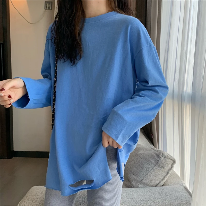 A 2022 new ripped mid-length bottoming shirt top loose thin long-sleeved T-shirt women's clothing
A 2022 new ripped mid-length bottoming shirt top loose thin long-sleeved T-shirt women's clothing