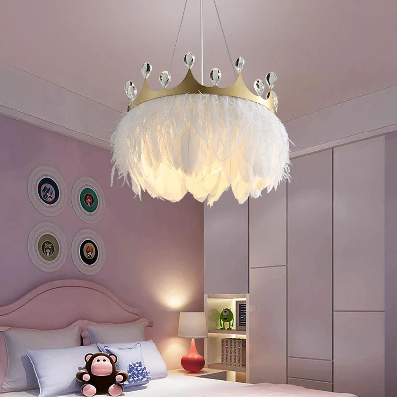 Modern White Feather Chandelier Gold Crown Crystal Nordic Fashion Girl Room Lights LED Decorative
Modern White Feather Chandelier Gold Crown Crystal Nordic Fashion Girl Room Lights LED Decorative