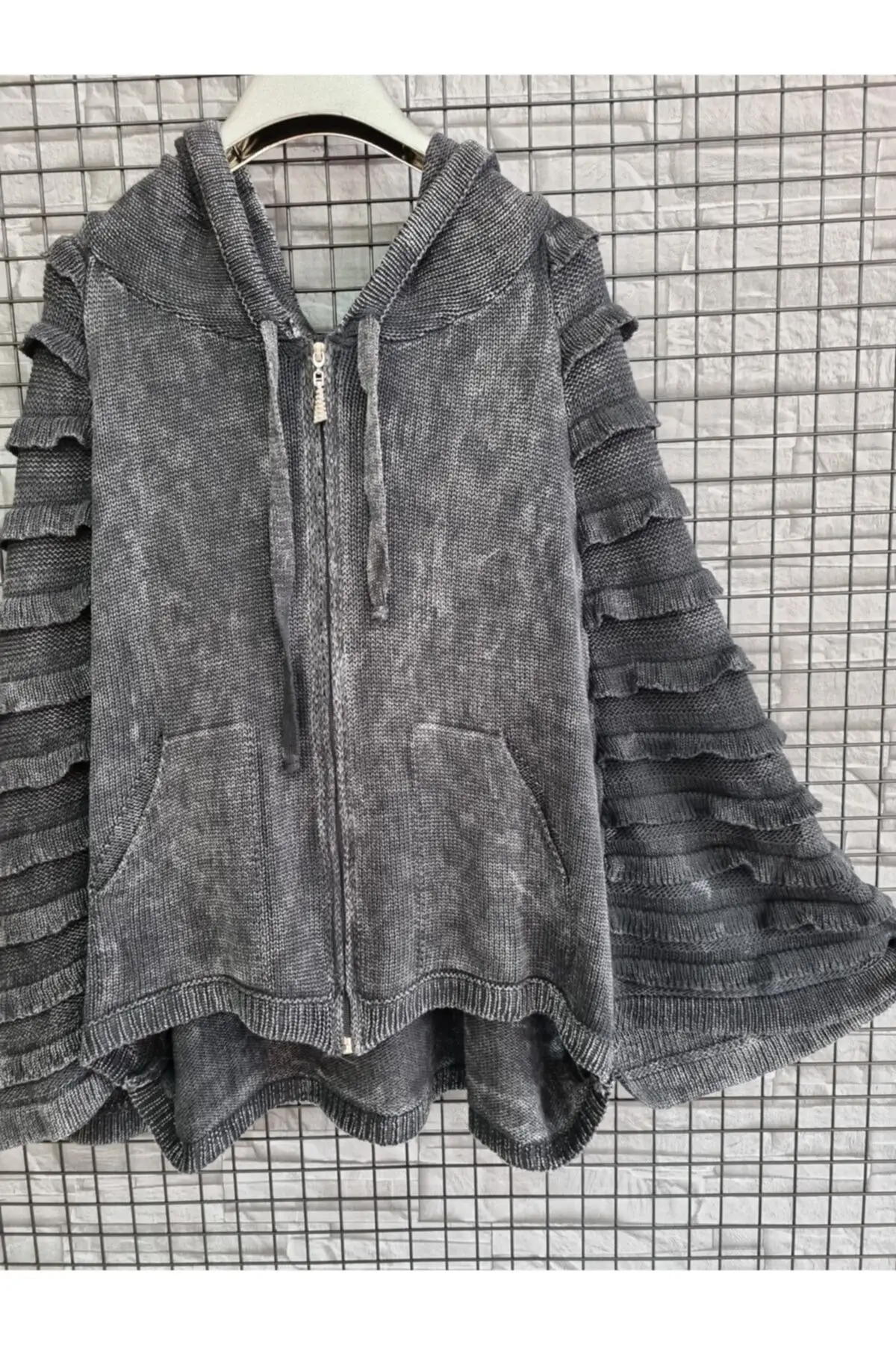 Women's Cardigan Gray Casual Knitted High Quality Fashion Cardigan Sweaters Loose Sweater Jumper 
Women's Cardigan Gray Casual Knitted High Quality Fashion Cardigan Sweaters Loose Sweater Jumper